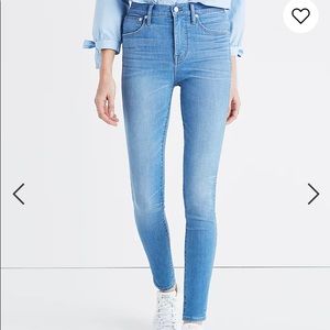 10" High-Rise Skinny Jeans in Hank Wash